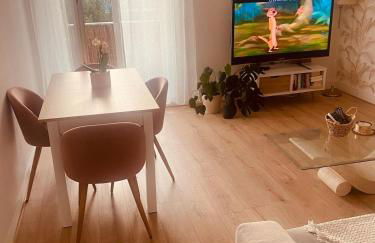 Cozy apartment near city center and train station - Foto 1
