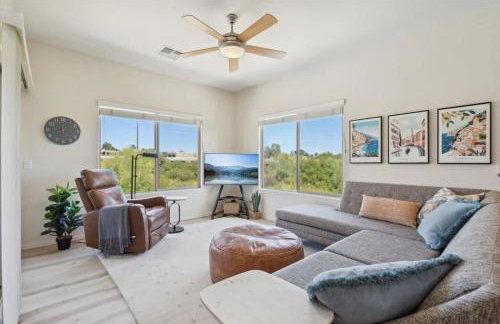 Panorama View - Mountain Views - Community Pool - Foto 1