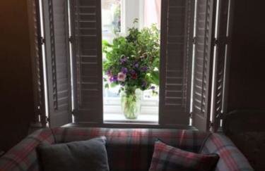 1800 Period Grade 2 Listed Cottage Addingham - Photo 11