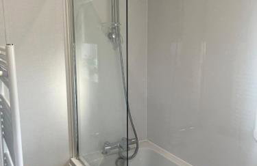 NEW 2025 Modern 3Bedrooms Lodge Walk to Beach - Foto 10