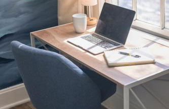 The Maiden Voyage - Themed Getaway, Steps to Forsyth, King Bed, Grill, Games, Picnic Basket - Foto 46