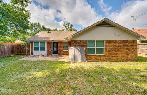 1 Mi to Denton Square Family Home with Fenced Yard! - Foto 22