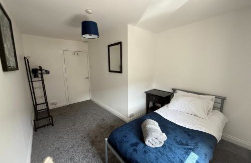 Coxon - 5 Bdrm 6 beds Perfect 4 contractor - Foto 9