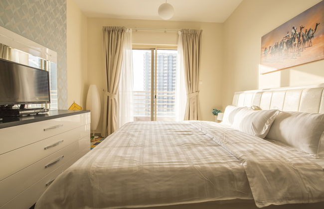 Deluxe Apartment with Lake View - Photo 4