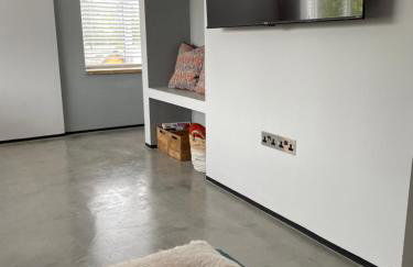 Modern Apartment Central Woodstock with Parking - Foto 17