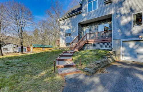 Secluded Kerhonkson Retreat with Deck and Views! - Foto 39