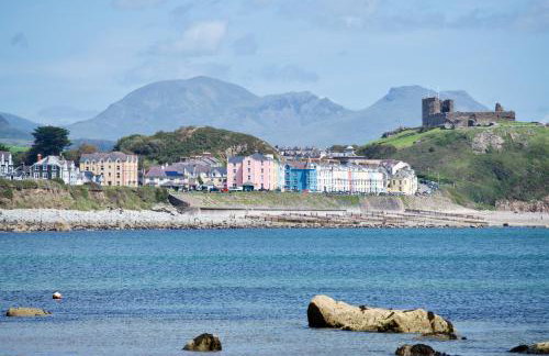 Glan y Mor, Sleeps 20, 8 Bedrooms, 8 Bathrooms, Seafront, Criccieth - Foto 70