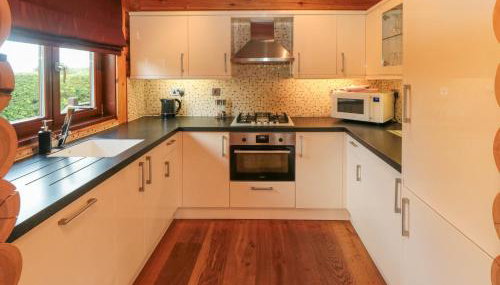 Endeavour Lodge 4 - Photo 5