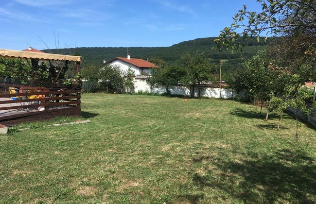 Inviting 4-bed Villa in Dolishte - Foto 15