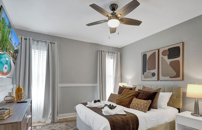 Modern Chic 7-BR with Pool & Gameroom - Foto 12