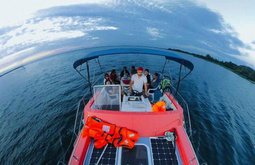 Vintage Houseboats at Malchin Harbor by Kuhnle-Tours - Foto 30