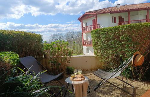 T1 Bis avec piscine vue golf et montagnes - Foto 9