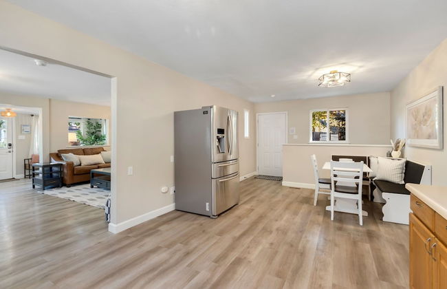 Downtown Windsor Home With Hot Tub & Pool Table - Foto 35