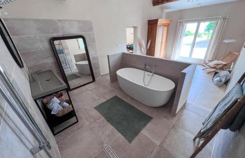 Villa "Le Sortilège" vue panoramique et piscine - Foto 19