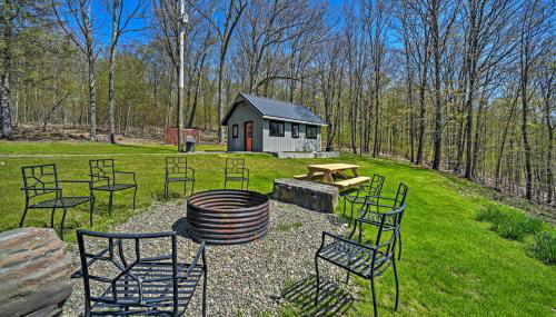 Fire Pit and Gas Grill Secluded Studio in Milford! - Foto 1
