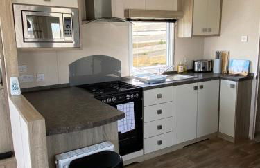 Stunning Caravan on Swanage Bay View Holiday Park - Foto 5