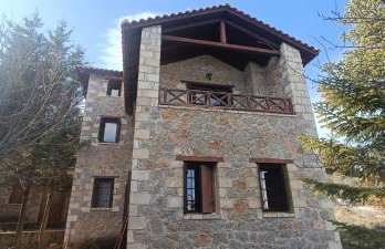 Αετόπετρα - Foto 1