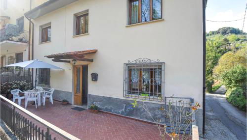 2 Bedroom Amazing Home In Massarosa - Foto 2