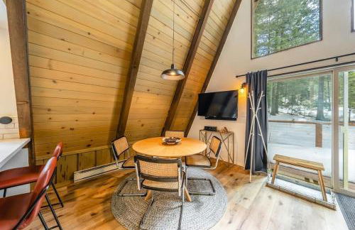 Dogwood Peak Mid-Century A-Frame with AC Style - Foto 24