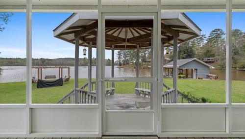 Serenity pointe lake house - Photo 3