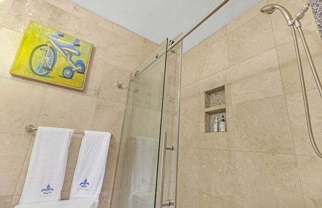 Chic 3BR Sanctuary Steps From The Drive Paradise - Foto 22