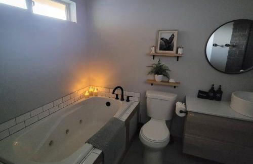 Trailside vacation home—easy walk to Winthrop - Foto 5