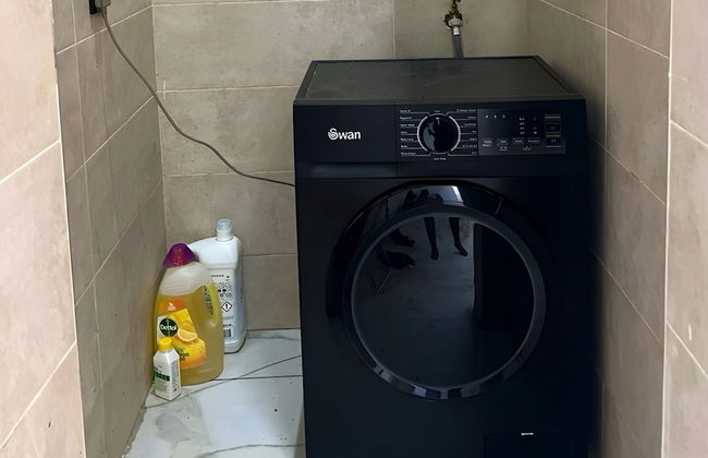 2BR Apartment With Pool and Wifi Near East Airport - Photo 21