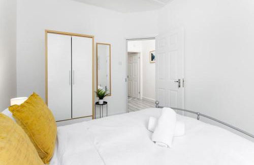 Flatzy - Modern 3 Bedroom Home in City Centre - Foto 23