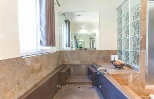 Large 5 BR- Beverly Hills Adj - Foto 16