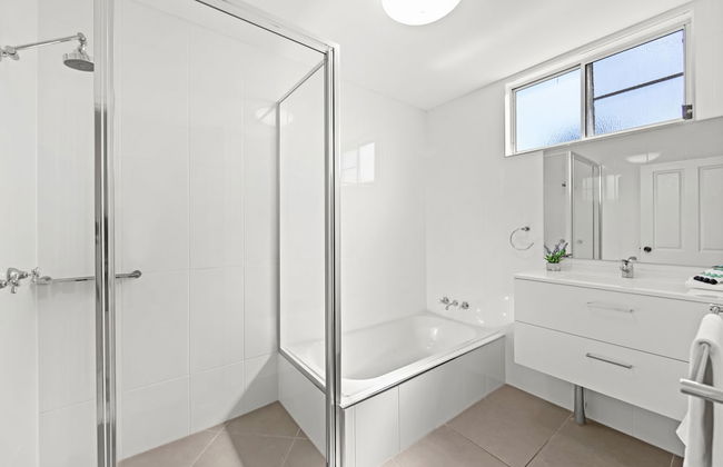 Koala Court Holiday Apartments - Photo 56