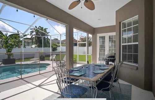 Luxury Heated Pool Home, Hot tub, King bed suite - Foto 4