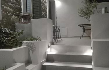 Angelouda's House - Traditional Stone 2 BR Home in Karystos Center - Foto 1