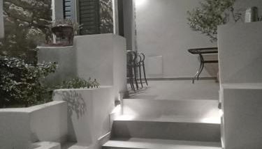 Angelouda's House - Traditional Stone 2 BR Home in Karystos Center - Foto 1