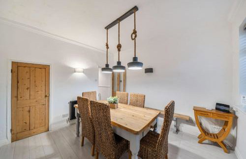Central Filey Family Cottage for Groups with Super King Bedroom and Bunk Room - Foto 6