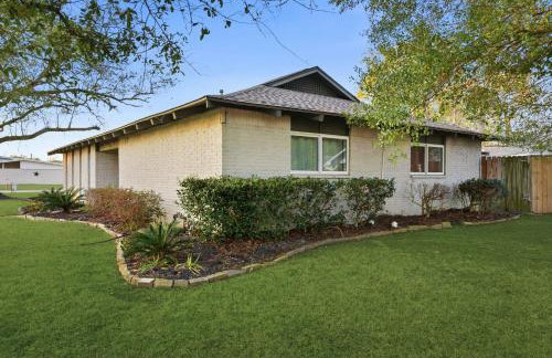 Pool Hot-Tub - 4 BR Luxury Home in Friendswood - Foto 45
