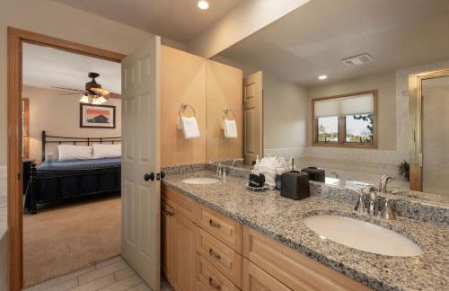 Stunning Mountain Retreat with View and Private Hot Tub - Foto 19