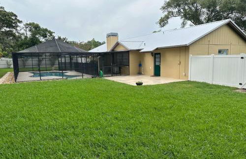 Lake Valrico's Camelot Court with HEATED POOL & access to private lake - Foto 8