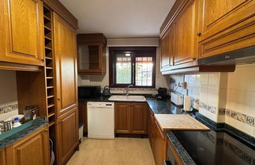 Maikran Premium Fantastic Family Villa with Pool - Foto 8