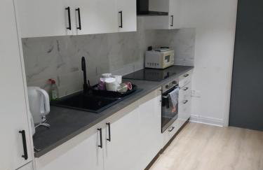 Bankwell street Two Bedroom -Apartment with parking - Foto 4