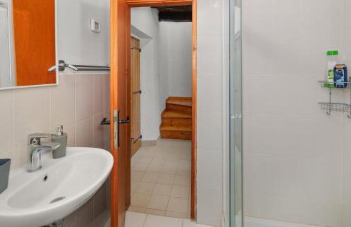 2 Bedroom Beautiful Home In Oprtalj - Foto 34