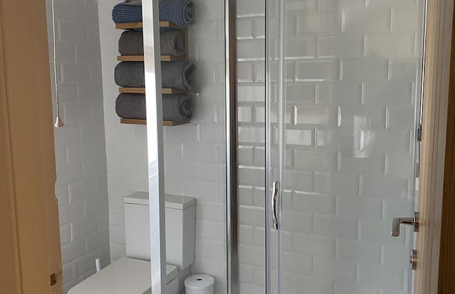 Delightful 3 Bedroomed Cottage in Llandudno - Photo 12