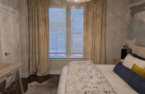 Queen City Castle - Rooftop, Garage, King Beds, Pet Friendly - Foto 24