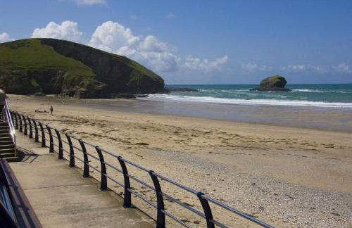 Hot Tub Bungalow - Close to Portreath - Free WiFi - Free Parking - Pet Friendly - Foto 7