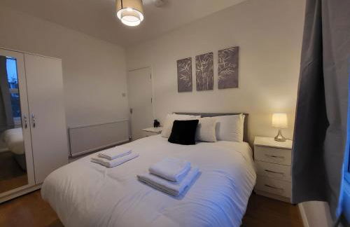 Central 5BR Retreat - Walk to Tube, Explore London - Photo 27