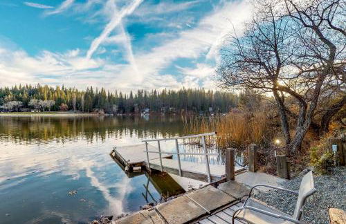 Heart's Desire on the Lake (01-275) - Foto 1