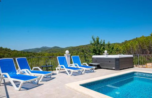 Pet Friendly Home In Cara - Photo 9