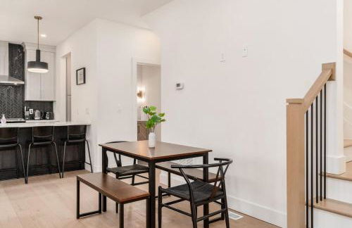 Luxury Escape 4BR 3 bath Oasis in Historic Old Town - Foto 25