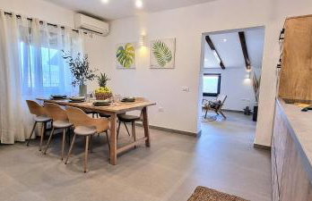 Home Andrea with infinity salty pool - Foto 16