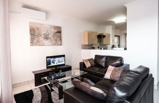 Prestige Apartment Sandton at Westpoint - Photo 25