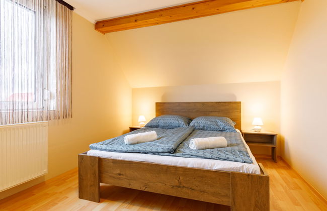 3 bedroom Apartment in Siófok with garden - Photo 8